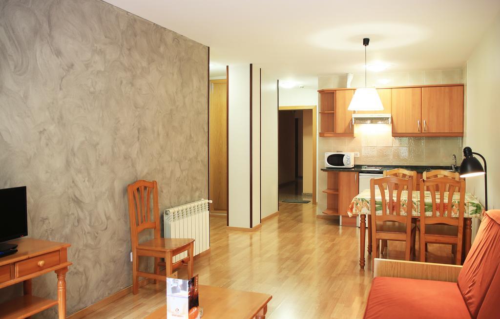 Apartamentos Sant Roma アリンサル 部屋 写真
